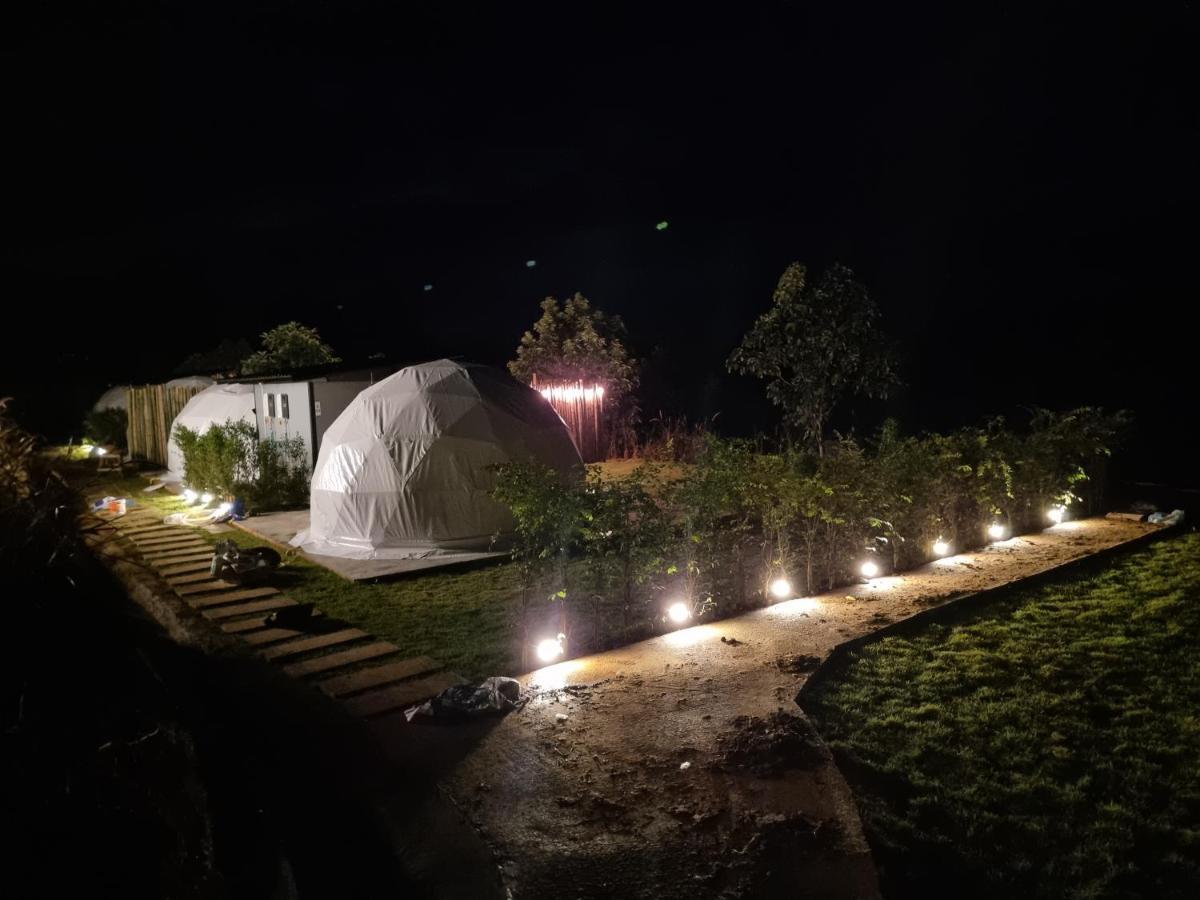 เต้นท์โดมเขาค้อ Lung Bun Camp Hotel Ban Nong Rang Chang Екстериор снимка