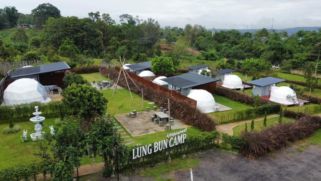 เต้นท์โดมเขาค้อ Lung Bun Camp Hotel Ban Nong Rang Chang Екстериор снимка